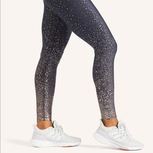 Show Up Sparkle Legging – Peloton